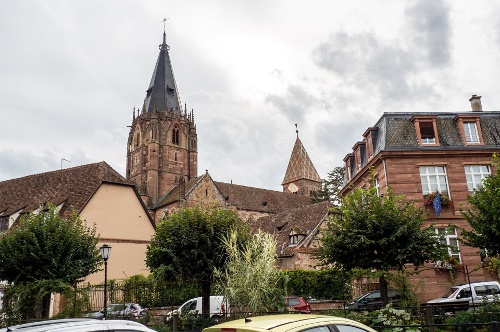 Bummel durch Wissembourg, Blick auf Kirche Sankt Peter und Paul