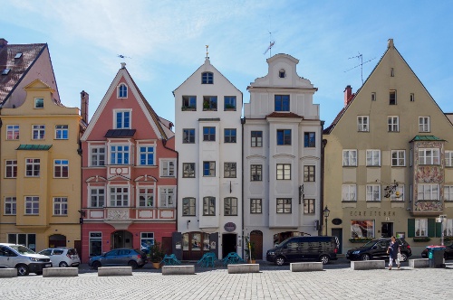 Ansicht auf dem Platz hinter dem Rathaus